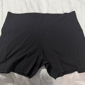 lululemon shorts with pockets size 16 black